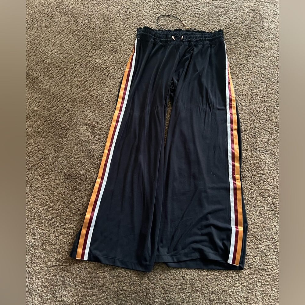 EUC never worn cropped pants